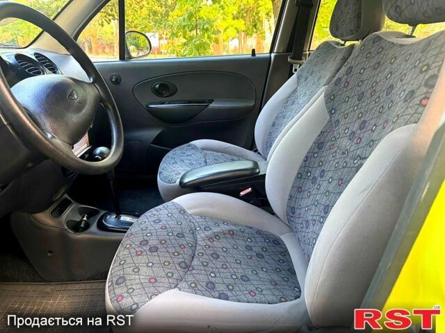 Желтый Дэу Матиз, объемом двигателя 0.8 л и пробегом 84 тыс. км за 3350 $, фото 7 на Automoto.ua