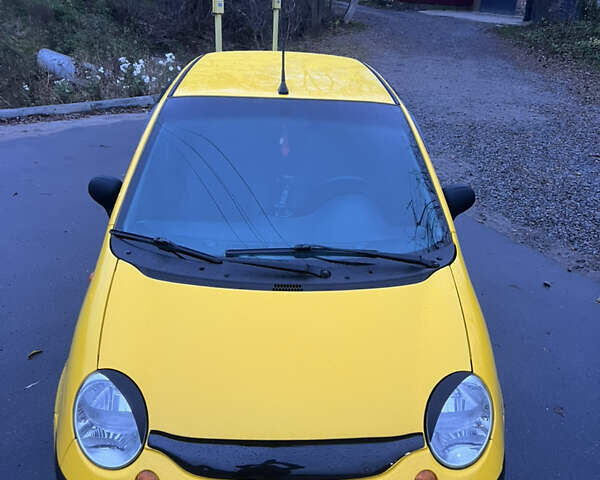 Желтый Дэу Матиз, объемом двигателя 0.8 л и пробегом 93 тыс. км за 2999 $, фото 2 на Automoto.ua