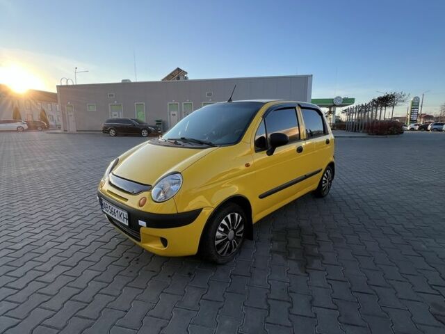 Желтый Дэу Матиз, объемом двигателя 0.8 л и пробегом 93 тыс. км за 2999 $, фото 1 на Automoto.ua