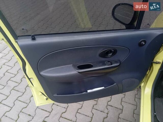 Жовтий Деу Матіз, об'ємом двигуна 0.8 л та пробігом 117 тис. км за 2550 $, фото 11 на Automoto.ua