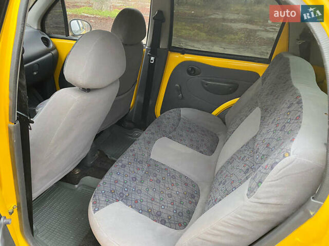 Жовтий Деу Матіз, об'ємом двигуна 0.8 л та пробігом 210 тис. км за 1650 $, фото 16 на Automoto.ua