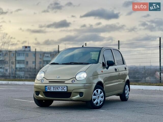 Желтый Дэу Матиз, объемом двигателя 0.8 л и пробегом 120 тыс. км за 2700 $, фото 1 на Automoto.ua