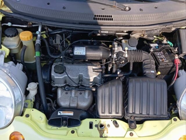 Желтый Дэу Матиз, объемом двигателя 0.8 л и пробегом 125 тыс. км за 3300 $, фото 5 на Automoto.ua