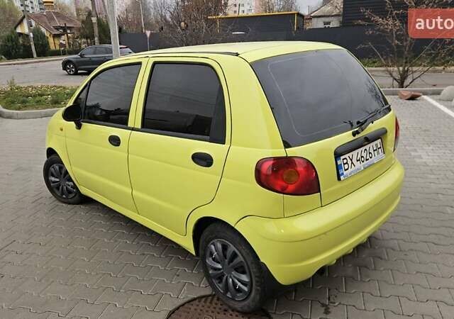 Желтый Дэу Матиз, объемом двигателя 0.8 л и пробегом 132 тыс. км за 2750 $, фото 4 на Automoto.ua