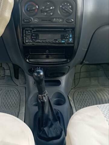 Желтый Дэу Матиз, объемом двигателя 0.8 л и пробегом 200 тыс. км за 1100 $, фото 16 на Automoto.ua