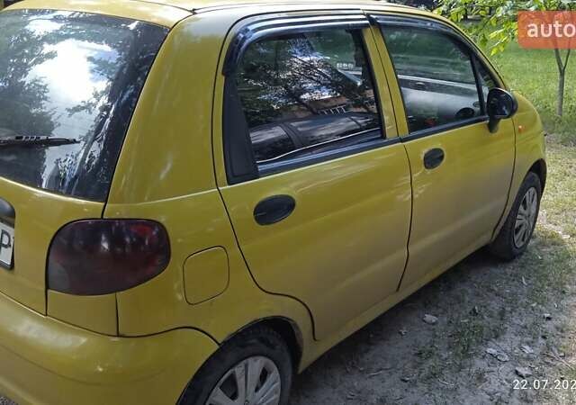 Желтый Дэу Матиз, объемом двигателя 0.8 л и пробегом 180 тыс. км за 1700 $, фото 6 на Automoto.ua
