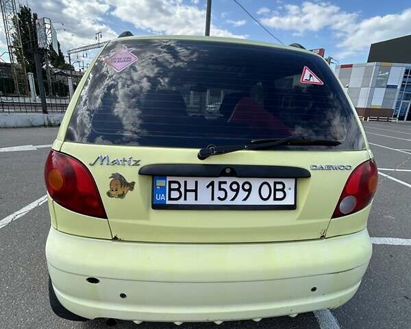 Желтый Дэу Матиз, объемом двигателя 0.8 л и пробегом 268 тыс. км за 1300 $, фото 1 на Automoto.ua