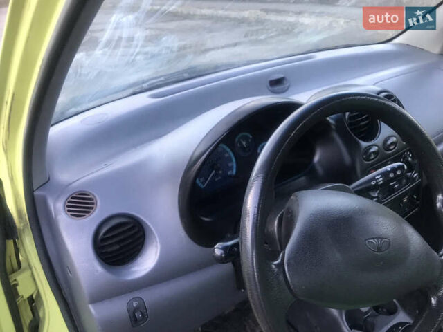 Желтый Дэу Матиз, объемом двигателя 0.8 л и пробегом 86 тыс. км за 2400 $, фото 4 на Automoto.ua