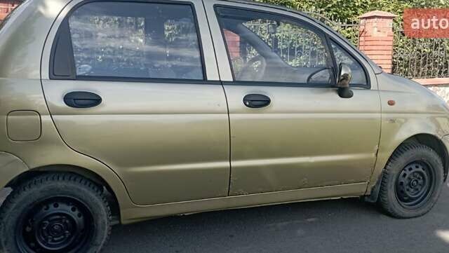 Желтый Дэу Матиз, объемом двигателя 0.8 л и пробегом 200 тыс. км за 1100 $, фото 9 на Automoto.ua