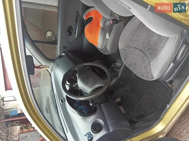 Жовтий Деу Матіз, об'ємом двигуна 0.8 л та пробігом 125 тис. км за 2700 $, фото 5 на Automoto.ua