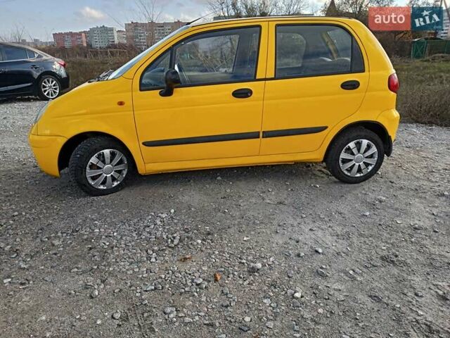 Жовтий Деу Матіз, об'ємом двигуна 1 л та пробігом 169 тис. км за 2300 $, фото 2 на Automoto.ua