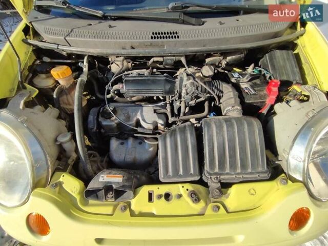 Желтый Дэу Матиз, объемом двигателя 0.8 л и пробегом 5 тыс. км за 2800 $, фото 11 на Automoto.ua