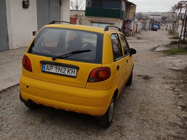 Желтый Дэу Матиз, объемом двигателя 0.8 л и пробегом 120 тыс. км за 2100 $, фото 2 на Automoto.ua