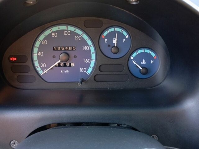 Желтый Дэу Матиз, объемом двигателя 0.8 л и пробегом 125 тыс. км за 3300 $, фото 2 на Automoto.ua