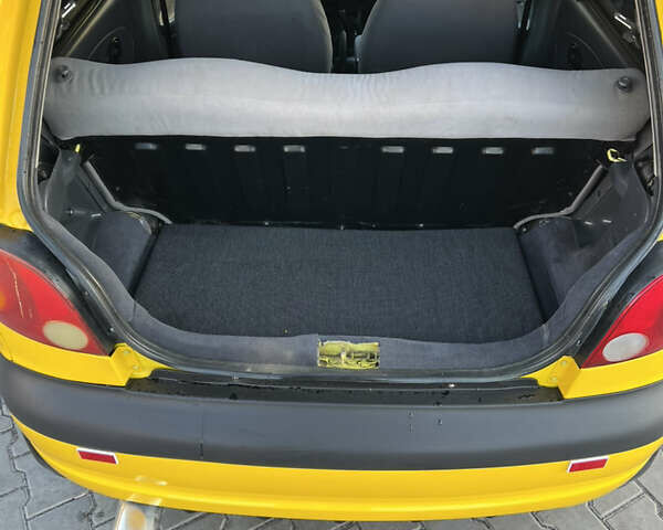 Желтый Дэу Матиз, объемом двигателя 0.8 л и пробегом 93 тыс. км за 2999 $, фото 29 на Automoto.ua