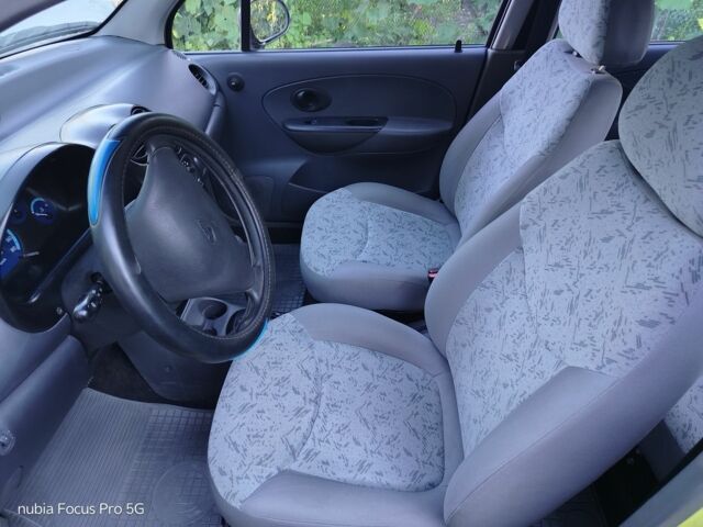 Жовтий Деу Матіз, об'ємом двигуна 0 л та пробігом 25 тис. км за 3000 $, фото 2 на Automoto.ua