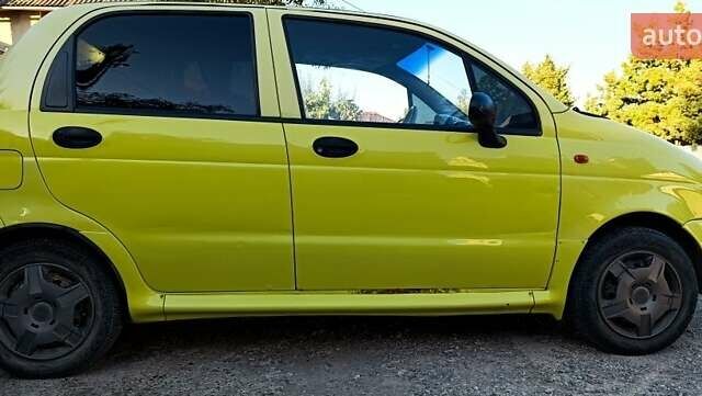 Жовтий Деу Матіз, об'ємом двигуна 0.8 л та пробігом 135 тис. км за 2650 $, фото 4 на Automoto.ua