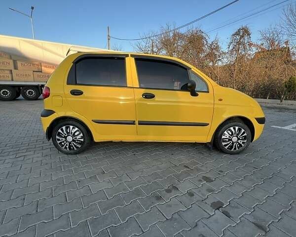 Желтый Дэу Матиз, объемом двигателя 0.8 л и пробегом 90 тыс. км за 2599 $, фото 5 на Automoto.ua