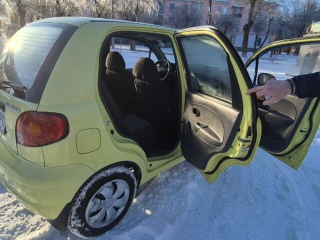 Желтый Дэу Матиз, объемом двигателя 1 л и пробегом 86 тыс. км за 2600 $, фото 1 на Automoto.ua