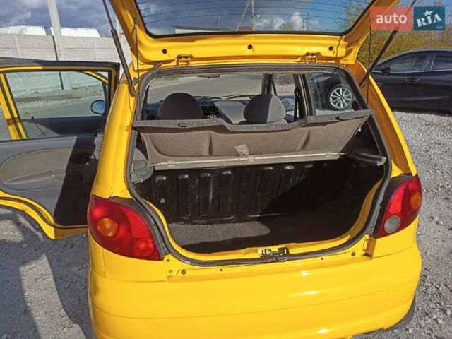Жовтий Деу Матіз, об'ємом двигуна 1 л та пробігом 169 тис. км за 2300 $, фото 8 на Automoto.ua
