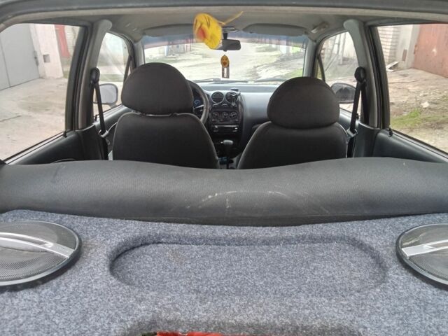 Желтый Дэу Матиз, объемом двигателя 0.8 л и пробегом 120 тыс. км за 2100 $, фото 6 на Automoto.ua