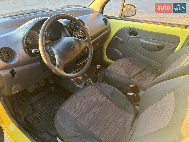 Жовтий Деу Матіз, об'ємом двигуна 0.8 л та пробігом 140 тис. км за 1500 $, фото 4 на Automoto.ua
