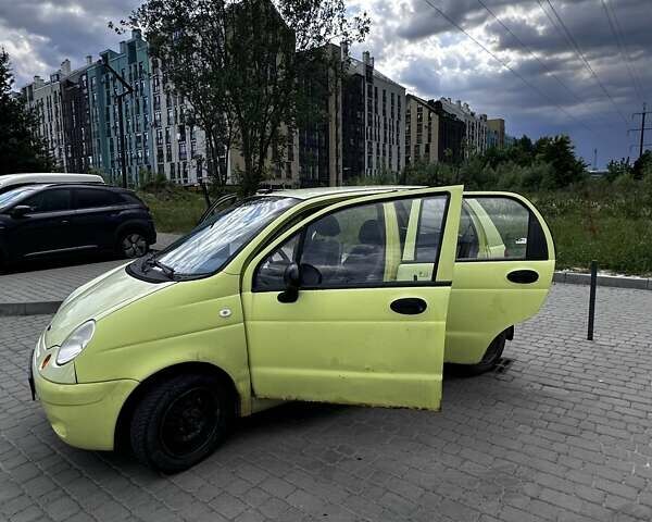 Желтый Дэу Матиз, объемом двигателя 0.8 л и пробегом 89 тыс. км за 2150 $, фото 4 на Automoto.ua