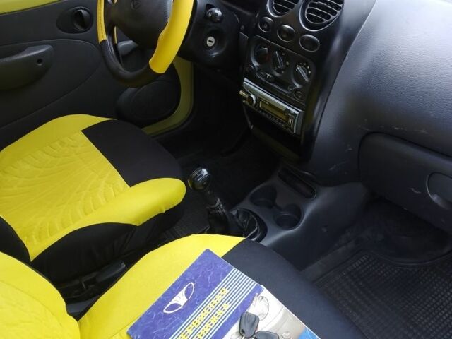 Желтый Дэу Матиз, объемом двигателя 0.8 л и пробегом 120 тыс. км за 2018 $, фото 5 на Automoto.ua