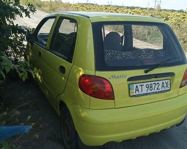 Желтый Дэу Матиз, объемом двигателя 0.8 л и пробегом 150 тыс. км за 2400 $, фото 2 на Automoto.ua