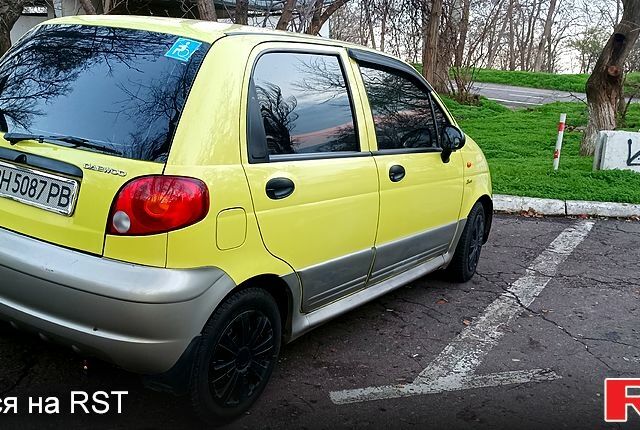Желтый Дэу Матиз, объемом двигателя 1 л и пробегом 129 тыс. км за 2500 $, фото 2 на Automoto.ua