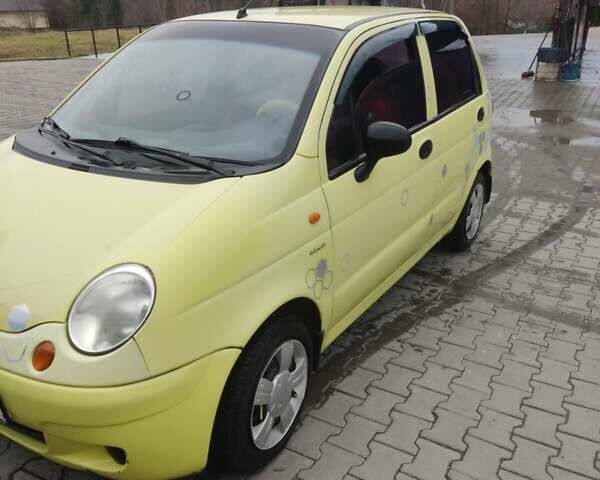 Желтый Дэу Матиз, объемом двигателя 0.8 л и пробегом 86 тыс. км за 2000 $, фото 1 на Automoto.ua