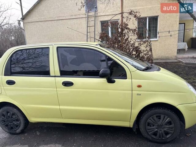 Желтый Дэу Матиз, объемом двигателя 0.8 л и пробегом 60 тыс. км за 3200 $, фото 3 на Automoto.ua