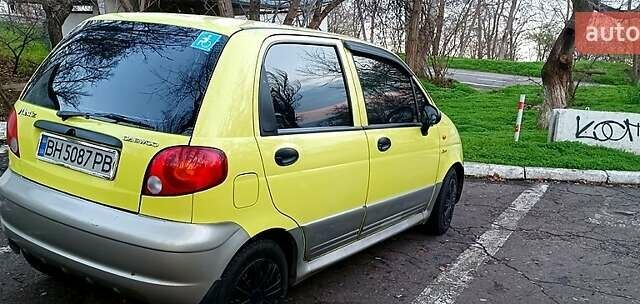 Желтый Дэу Матиз, объемом двигателя 1 л и пробегом 129 тыс. км за 2500 $, фото 1 на Automoto.ua