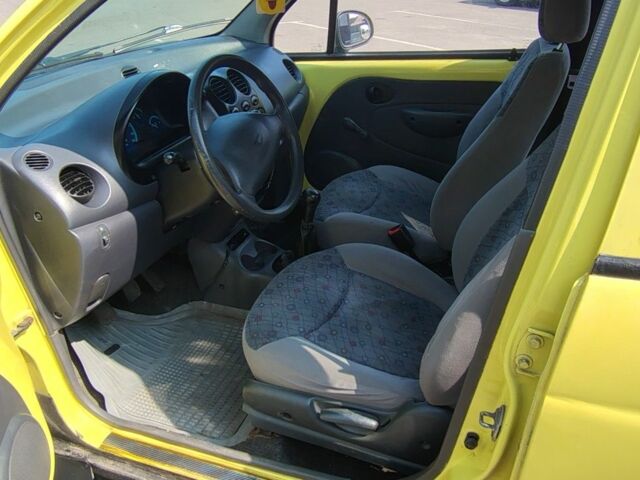 Жовтий Деу Матіз, об'ємом двигуна 8 л та пробігом 181 тис. км за 1550 $, фото 5 на Automoto.ua