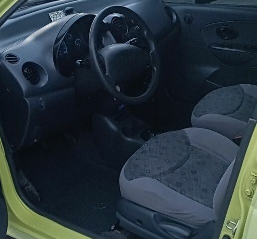 Желтый Дэу Матиз, объемом двигателя 0.8 л и пробегом 82 тыс. км за 3100 $, фото 4 на Automoto.ua