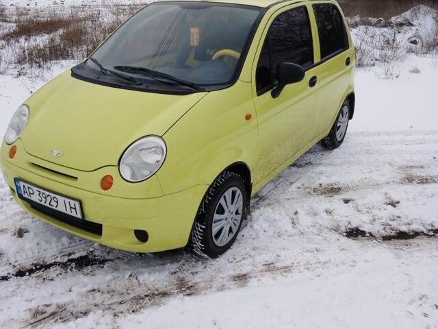 Желтый Дэу Матиз, объемом двигателя 0.8 л и пробегом 120 тыс. км за 2018 $, фото 1 на Automoto.ua