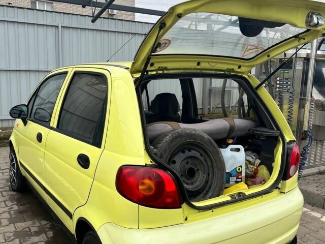 Жовтий Деу Матіз, об'ємом двигуна 0.8 л та пробігом 150 тис. км за 2400 $, фото 3 на Automoto.ua