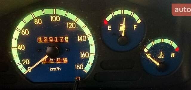 Желтый Дэу Матиз, объемом двигателя 1 л и пробегом 129 тыс. км за 2500 $, фото 4 на Automoto.ua