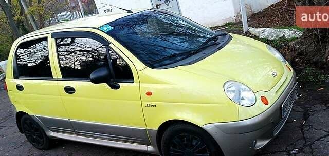 Желтый Дэу Матиз, объемом двигателя 1 л и пробегом 129 тыс. км за 2500 $, фото 2 на Automoto.ua