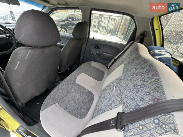 Желтый Дэу Матиз, объемом двигателя 0.8 л и пробегом 170 тыс. км за 2999 $, фото 10 на Automoto.ua