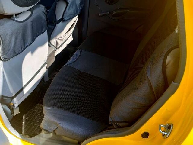 Желтый Дэу Матиз, объемом двигателя 0.8 л и пробегом 124 тыс. км за 3000 $, фото 10 на Automoto.ua