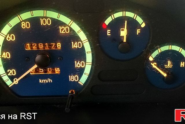 Желтый Дэу Матиз, объемом двигателя 1 л и пробегом 129 тыс. км за 2500 $, фото 5 на Automoto.ua