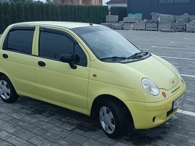 Желтый Дэу Матиз, объемом двигателя 0.8 л и пробегом 82 тыс. км за 3100 $, фото 2 на Automoto.ua