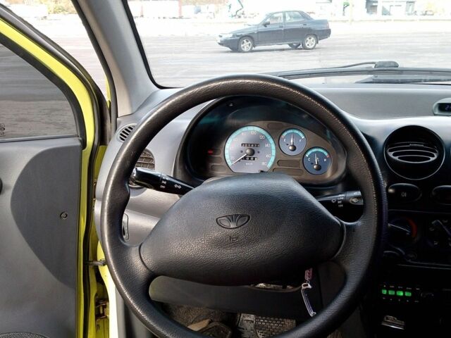 Жовтий Деу Матіз, об'ємом двигуна 0.8 л та пробігом 200 тис. км за 2877 $, фото 2 на Automoto.ua