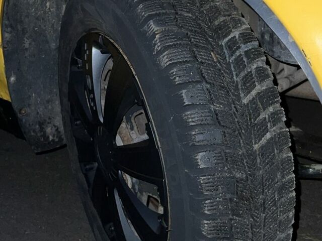 Желтый Дэу Матиз, объемом двигателя 0.8 л и пробегом 150 тыс. км за 1500 $, фото 2 на Automoto.ua