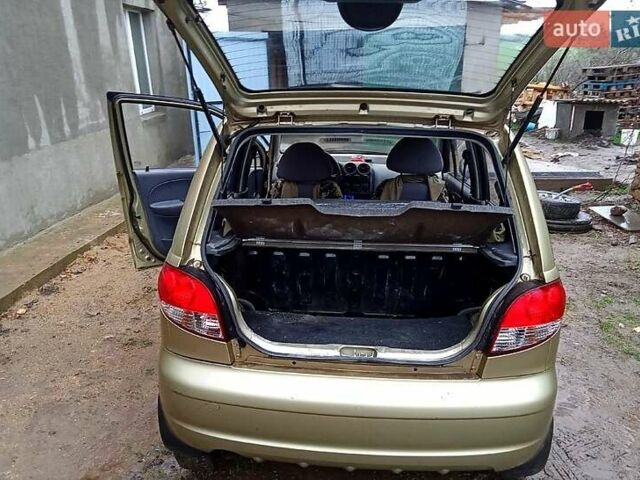 Желтый Дэу Матиз, объемом двигателя 0.8 л и пробегом 64 тыс. км за 3300 $, фото 3 на Automoto.ua