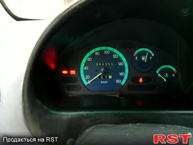 Жовтий Деу Матіз, об'ємом двигуна 0.8 л та пробігом 64 тис. км за 3300 $, фото 2 на Automoto.ua