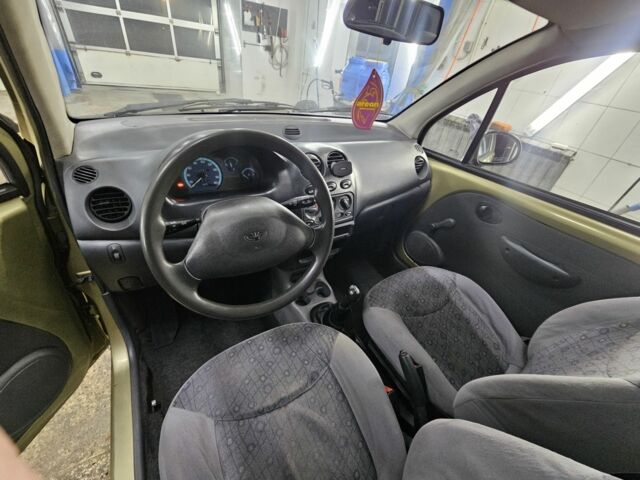 Желтый Дэу Матиз, объемом двигателя 0.8 л и пробегом 127 тыс. км за 1700 $, фото 7 на Automoto.ua