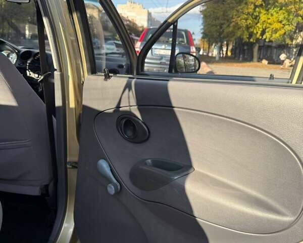 Желтый Дэу Матиз, объемом двигателя 0.8 л и пробегом 25 тыс. км за 3900 $, фото 7 на Automoto.ua