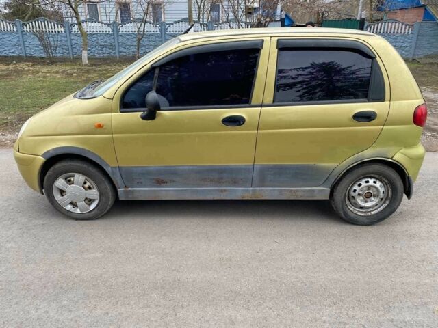 Желтый Дэу Матиз, объемом двигателя 0.8 л и пробегом 200 тыс. км за 1300 $, фото 1 на Automoto.ua